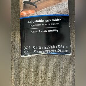 Adjustable 2-Tier Rolling
Garment Rack